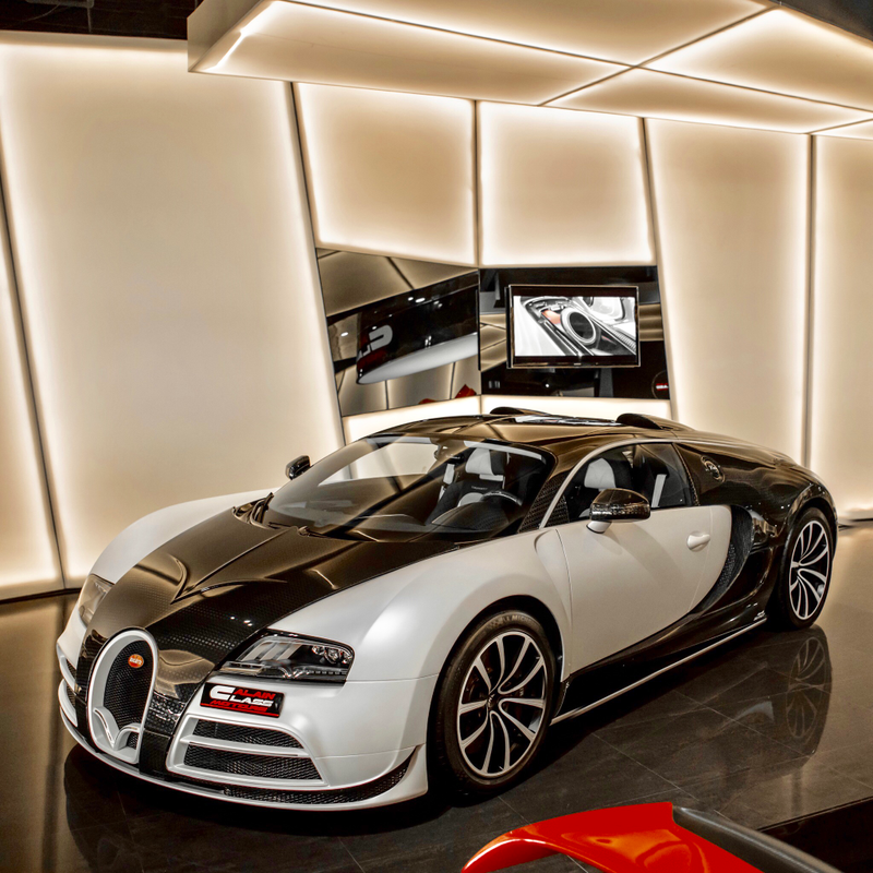 Illustration for article titled How Dubai does supercars